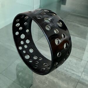 SCOTLAND Isle of Aran NATURAL HORN CARVED WIDE BANGLE BRACELET